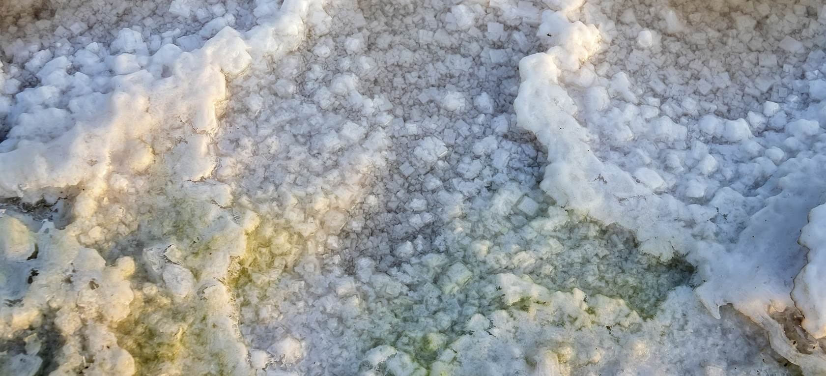 Dive into Wellness: The Skin & Pain-Relief Benefits of Marine Magnesium Gel