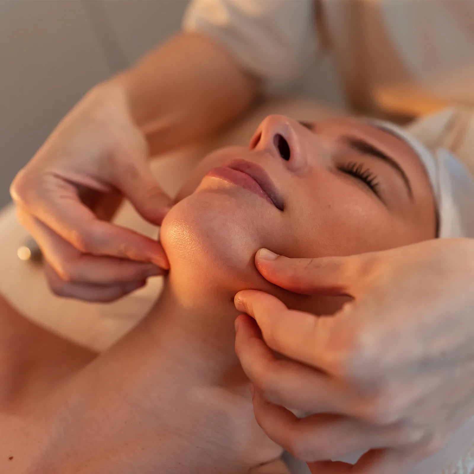Nourishing antioxidant facial oil application for dry, depleted skin and a radiant hydrated glow.
