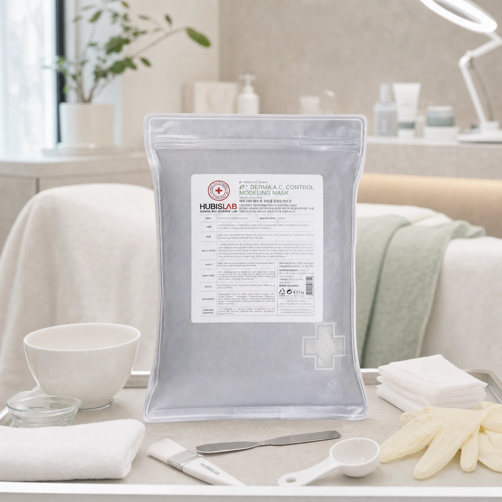 Hubislab e+ Epiderma A.C. Control Modeling Mask 1kg displayed in a premium clinical treatment-room setting for professional acne-control mask protocols, oily skin treatments and sebum balancing facial services.