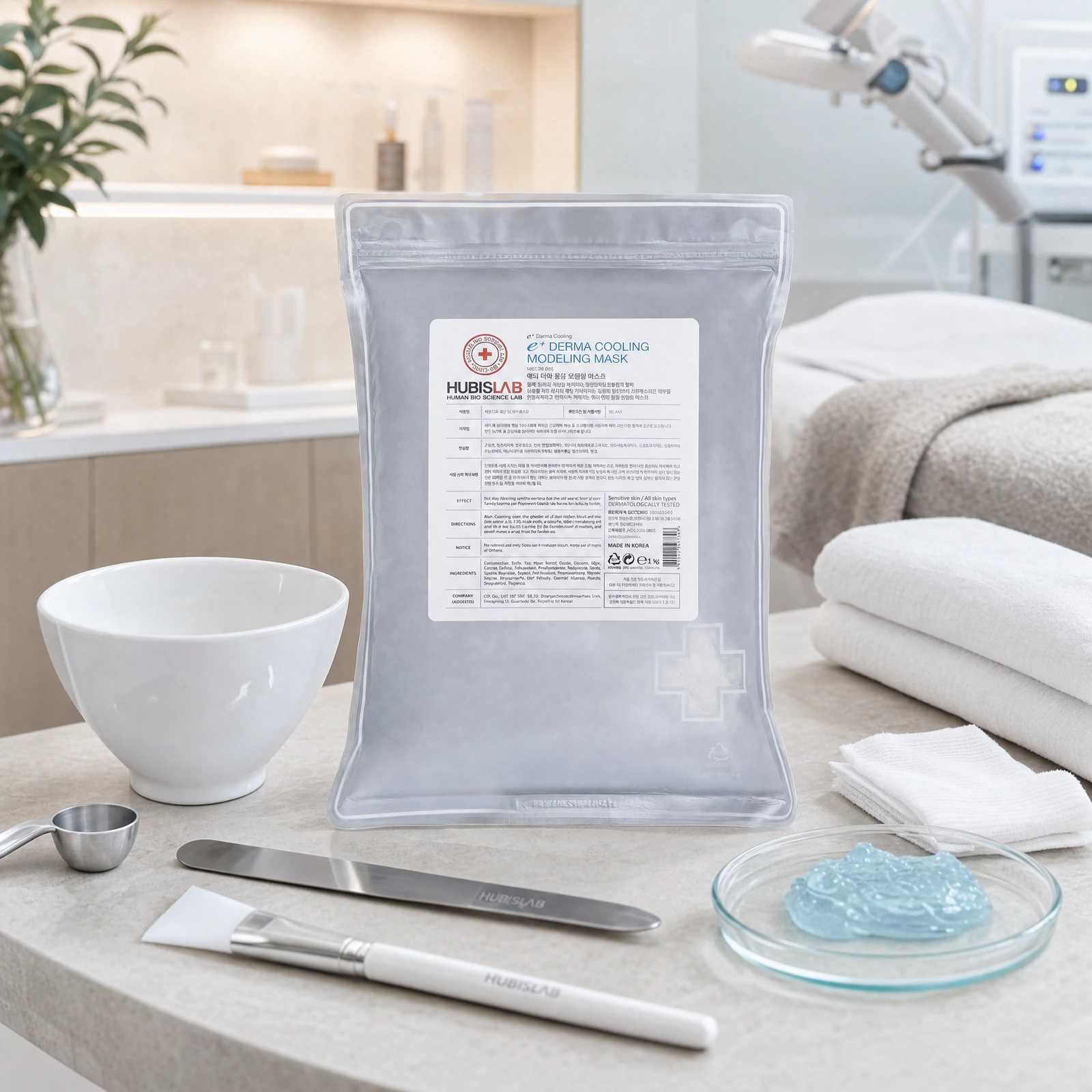 Hubislab e+ Epiderma Cooling Modeling Mask 1kg displayed in a premium clinical treatment-room setting for professional cooling mask protocols, post-treatment comfort and recovery-focused facial services.