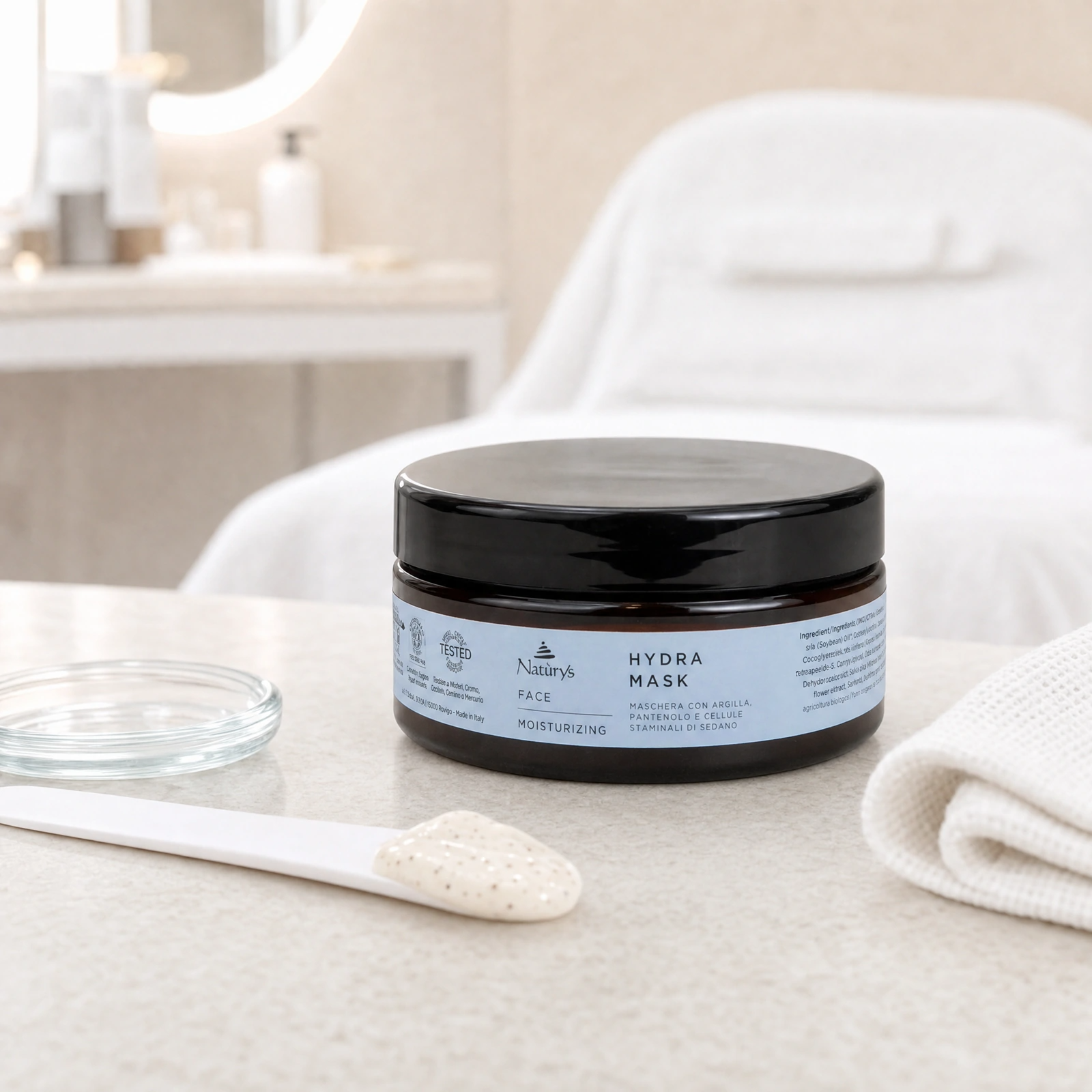 Naturys Moisturizing Hydra Mask 250ml displayed in a premium clinical treatment-room setting for professional deep hydration, dry-skin comfort and radiance treatment protocols.