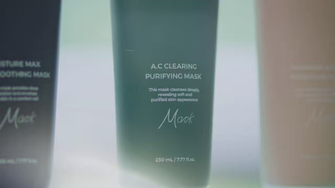 A video of the 3 options of e+ Epiderma Premium Active Renewing Mask by Hubislab.