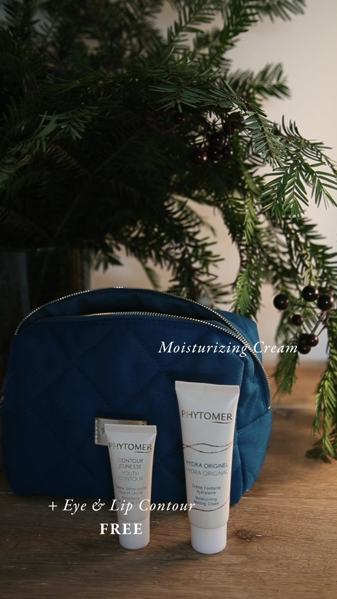 Phytomer Hydra Original Gift Set unboxing with Hydra Original cream, Youth Contour Eye and Lip Cream and a blue pouch.
