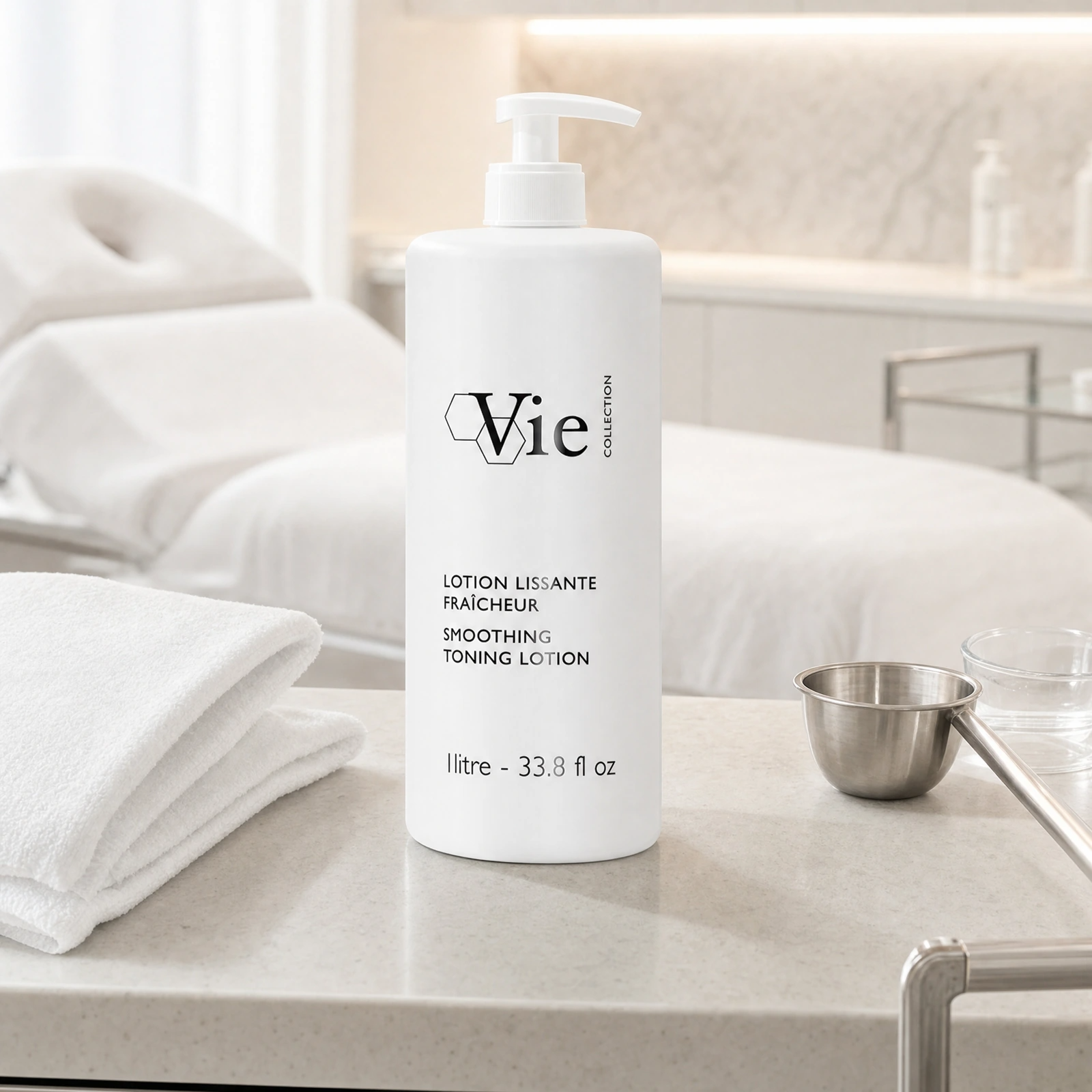 Vie Collection Smoothing Toning Lotion 1000ml displayed in a premium clinical treatment-room setting for professional salons, spas and skin clinics.